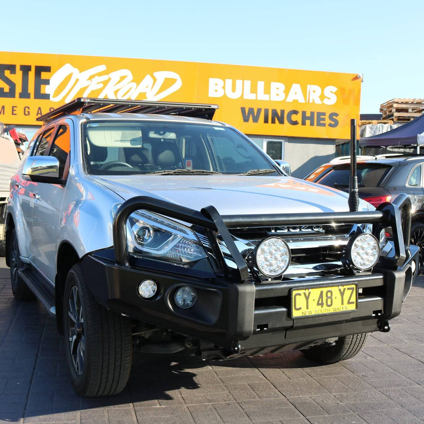 Rockarmor Rock Pack — Isuzu Mux 05/2017-07/2021 | Elite Hoop Bullbar + Rock Sliders