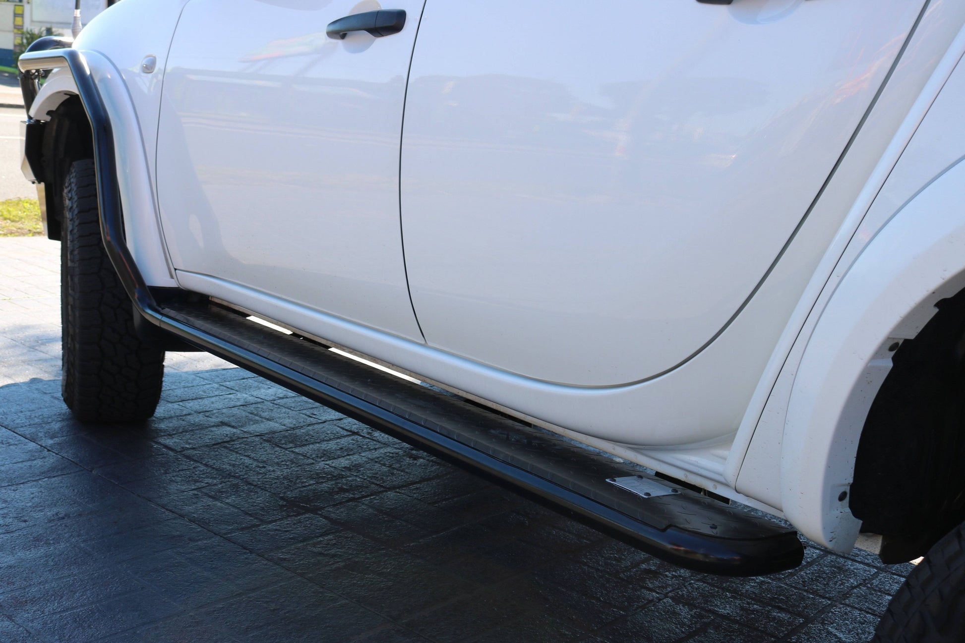 Rockarmor Steel Rockslider Side Steps - Mitsubishii Triton ML/MN 2006 - 2015